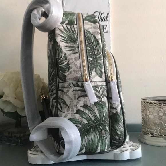 ❌SOLD❌ PALM PRINT PVC ABBEY MEDIUM BACKPACK - Picture 5 of 8